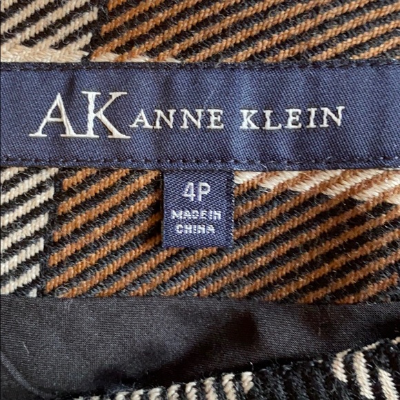 Anne Klein beautiful mini skirt - Picture 3 of 3